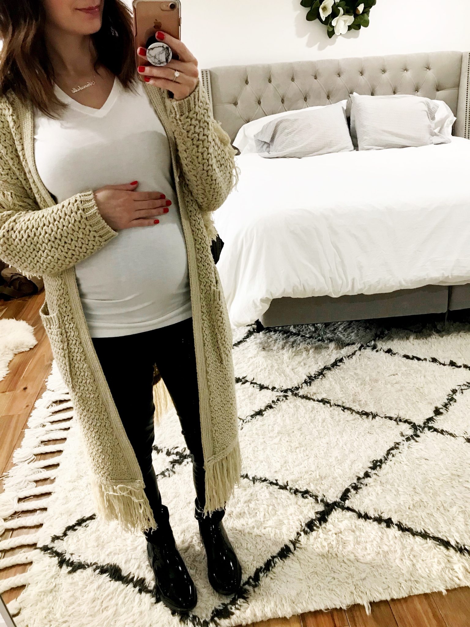 what I wore to work at 25 weeks pregnant