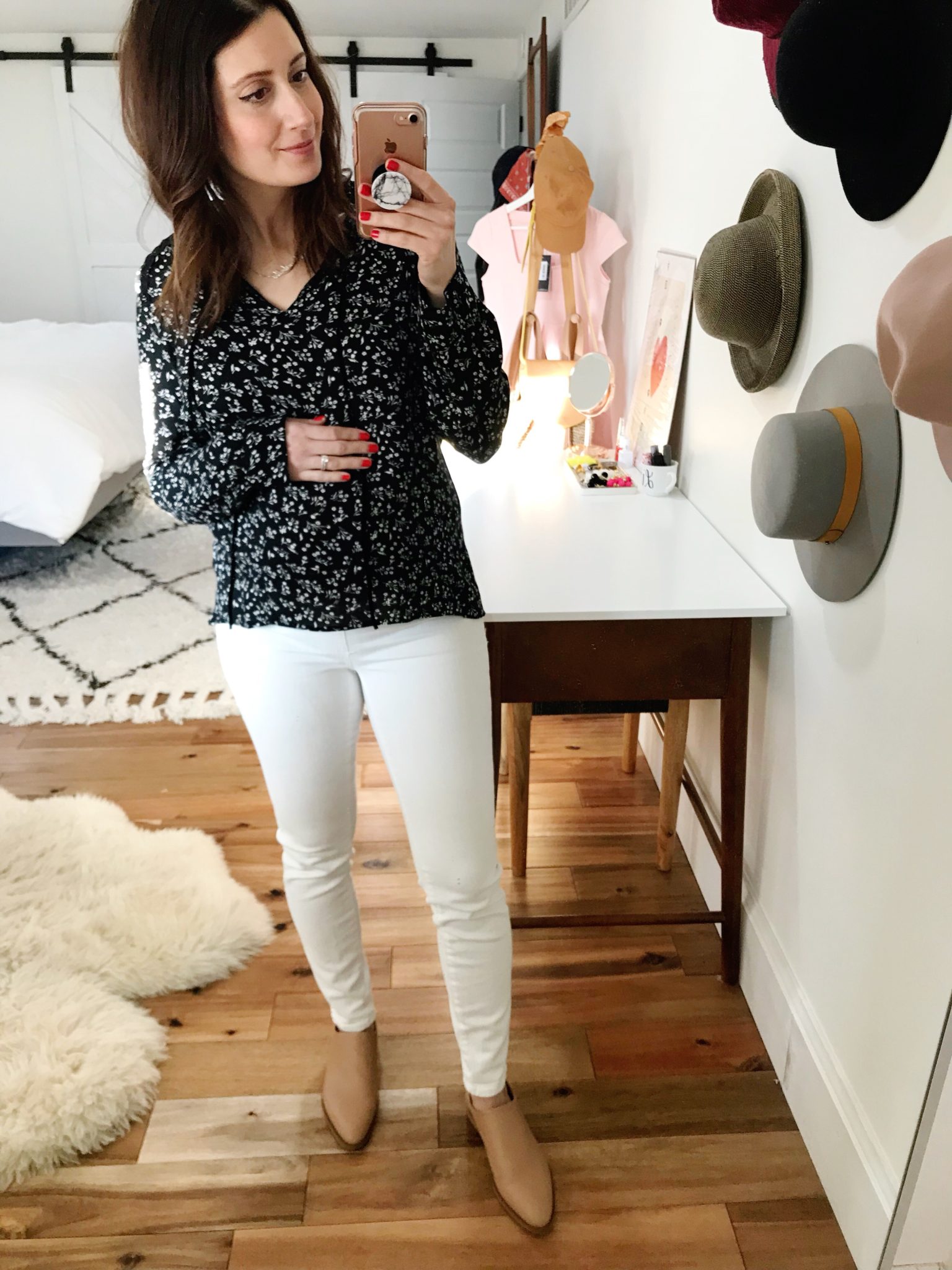 what I wore to work at 25 weeks pregnant